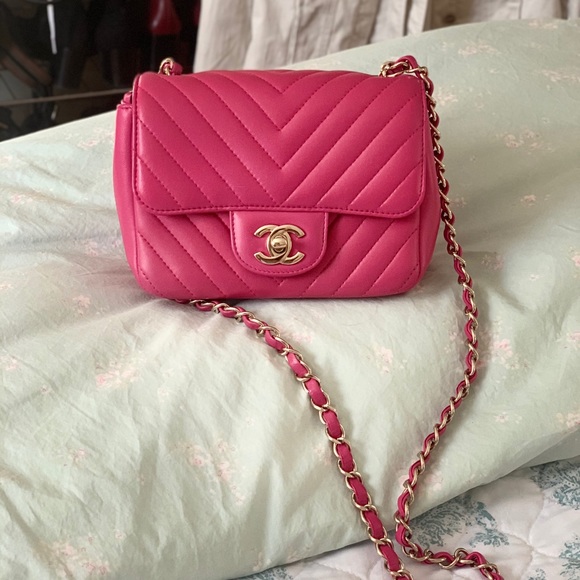 SOLD 😊 Chanel Square Mini Bag - Dark Pink 💕 - Picture 4 of 12